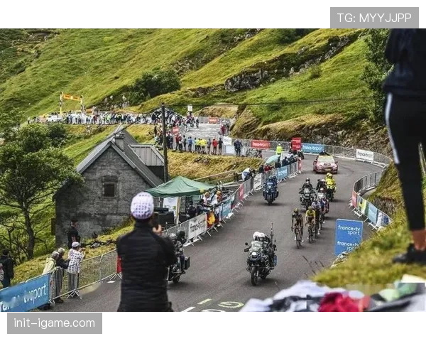 环法自行车赛路线图正式发布，2026年赛事将首度穿越阿尔卑斯山新隧道